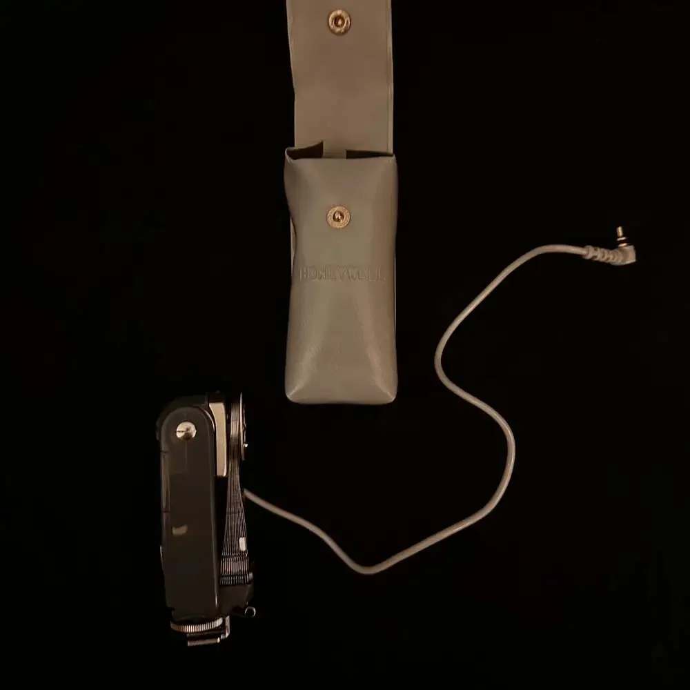 Vintage Honeywell Tilt-A-Mite Folding Fan Camera Flash with Case Vintage Honeywe